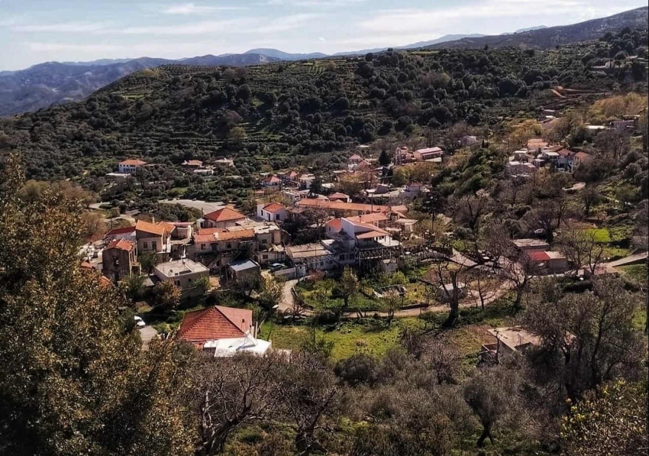 Elos Village: The Chestnut Paradise of Western Crete