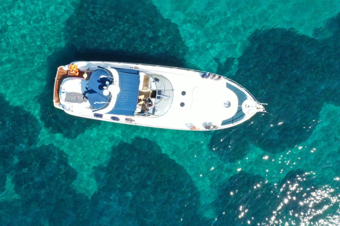Notos_Mare_Motor_Yacht_Cranchi_Mediterrannee_yacht_charter_Chania_Crete_Sfakia
