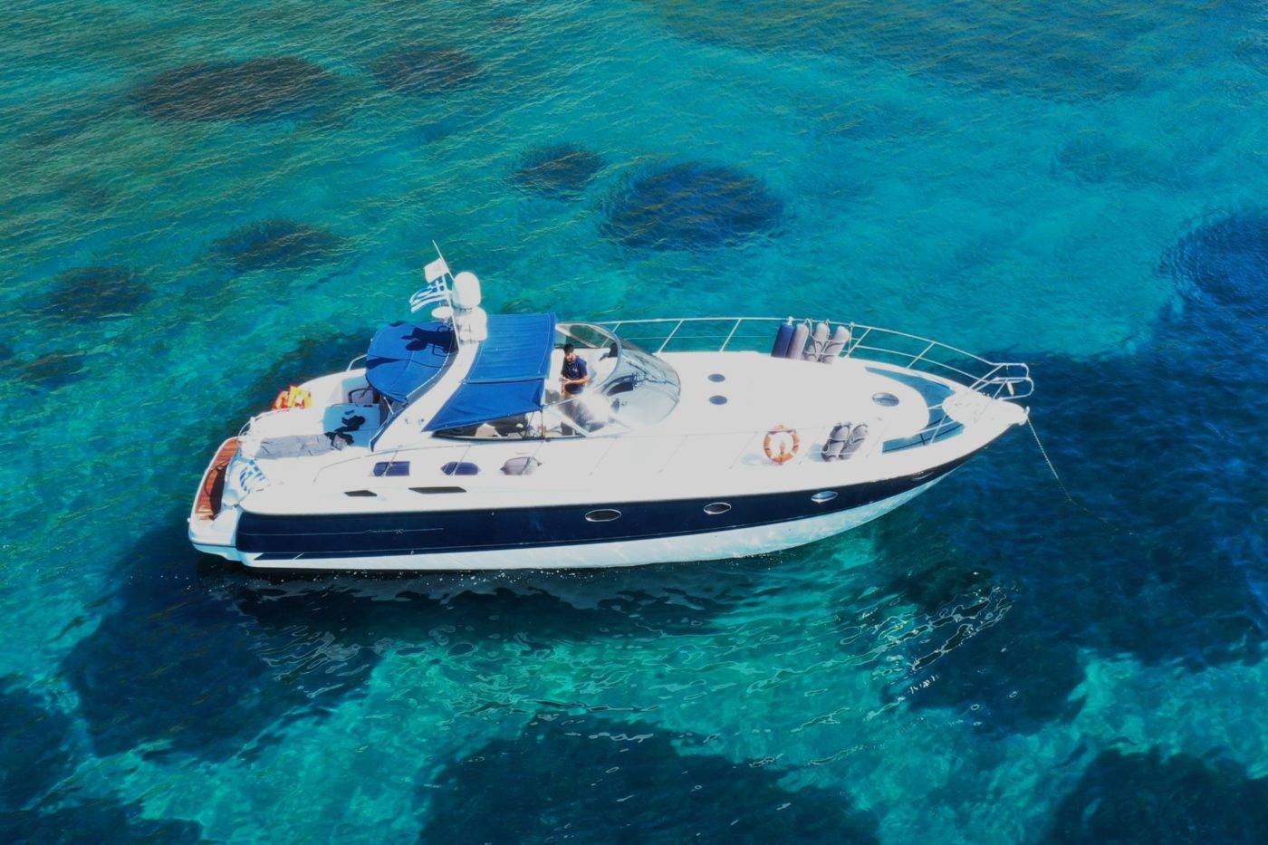 Notos_Mare_Motor_Yacht_Cranchi_Mediterrannee_yacht_charter_Chania_Crete_Sfakia